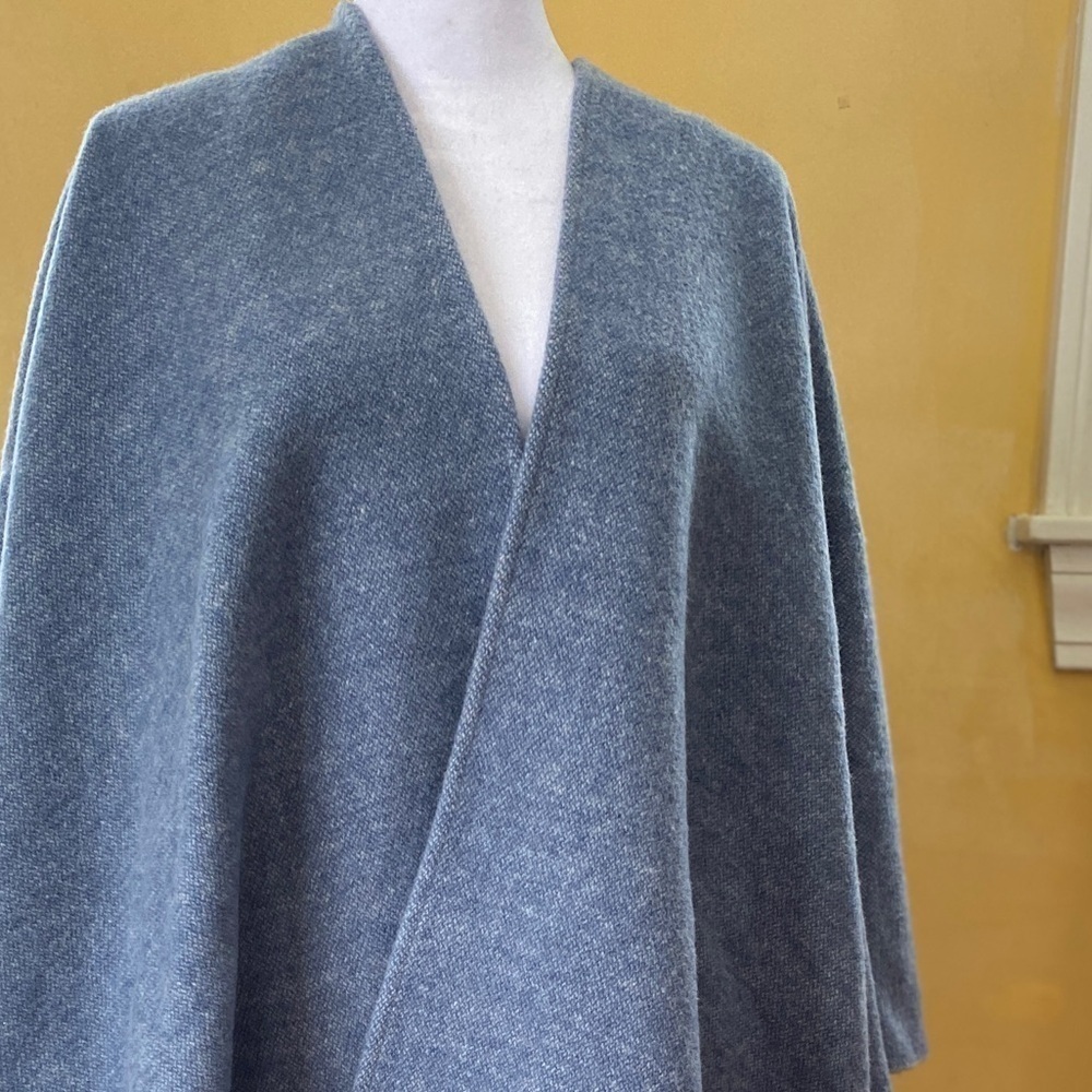 Elegant Pale Blue Wool Shawl with Cream Fringe